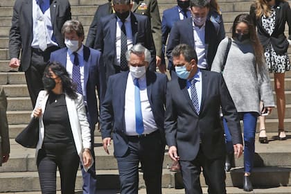 Alberto Fernández, con Vilma Ibarra y Sergio Massa, a quienes había aludido en su carta del lunes la vicepresidenta Cristina Kirchner