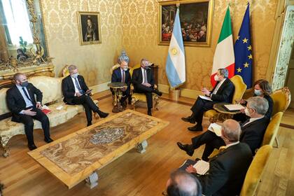 El presidente Alberto Fernández compartió una reunión de trabajo con el Presidente del Consejo de Ministros de Italia, Mario Draghi