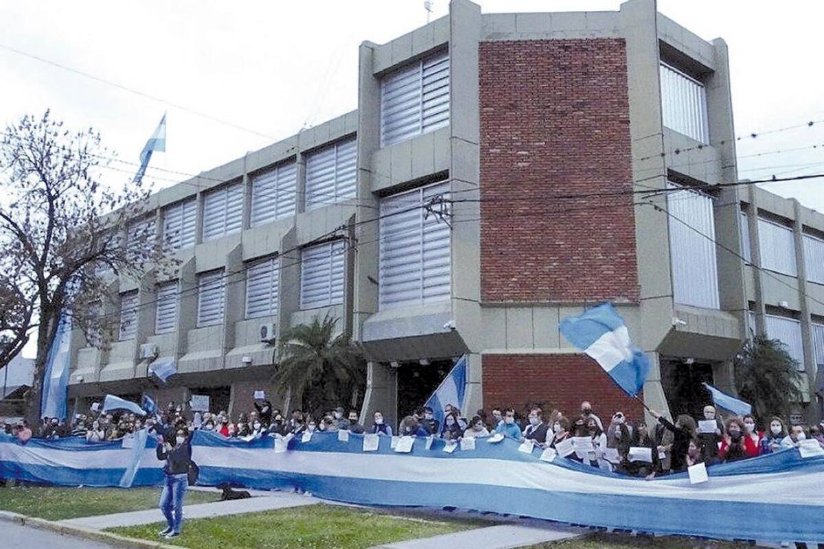 El presidente Alberto Fernández dispuso la intervención de Vicentin con un DNU que toma una figura jurídica creada por una ley de Jorge Rafael Videla