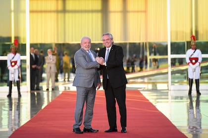 El presidente Alberto Fernández durante el encuentro con Lula da Silva, en Brasilia