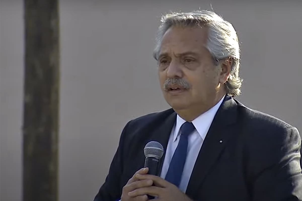 El presidente Alberto Fernández durante el acto Isla Maciel