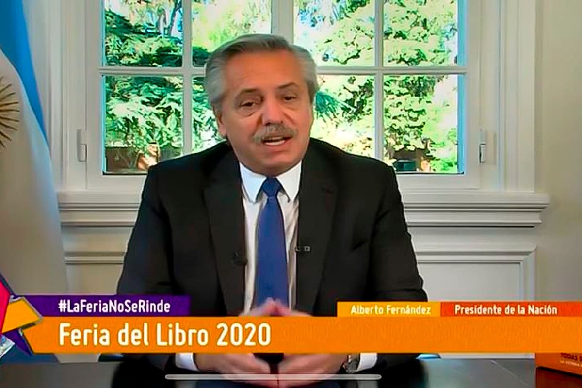 El presidente Alberto Fernandez durante La Feria del Libro no se rinde, Programa especial en la TV Pública.