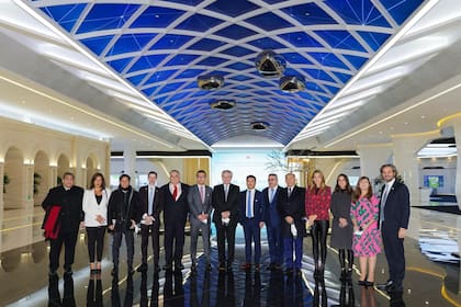 El Presidente Alberto Fernandez durante su gira presidencial. reunion con Xin Jinping, la incorporación de Argentina a la Franja y a la Ruta de la Seda y visitas a la empresa Huawei.