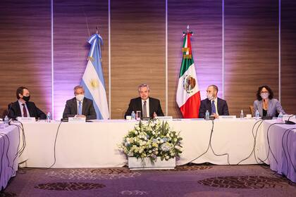 El presidente Alberto Fernández en reunión con empresarios.
