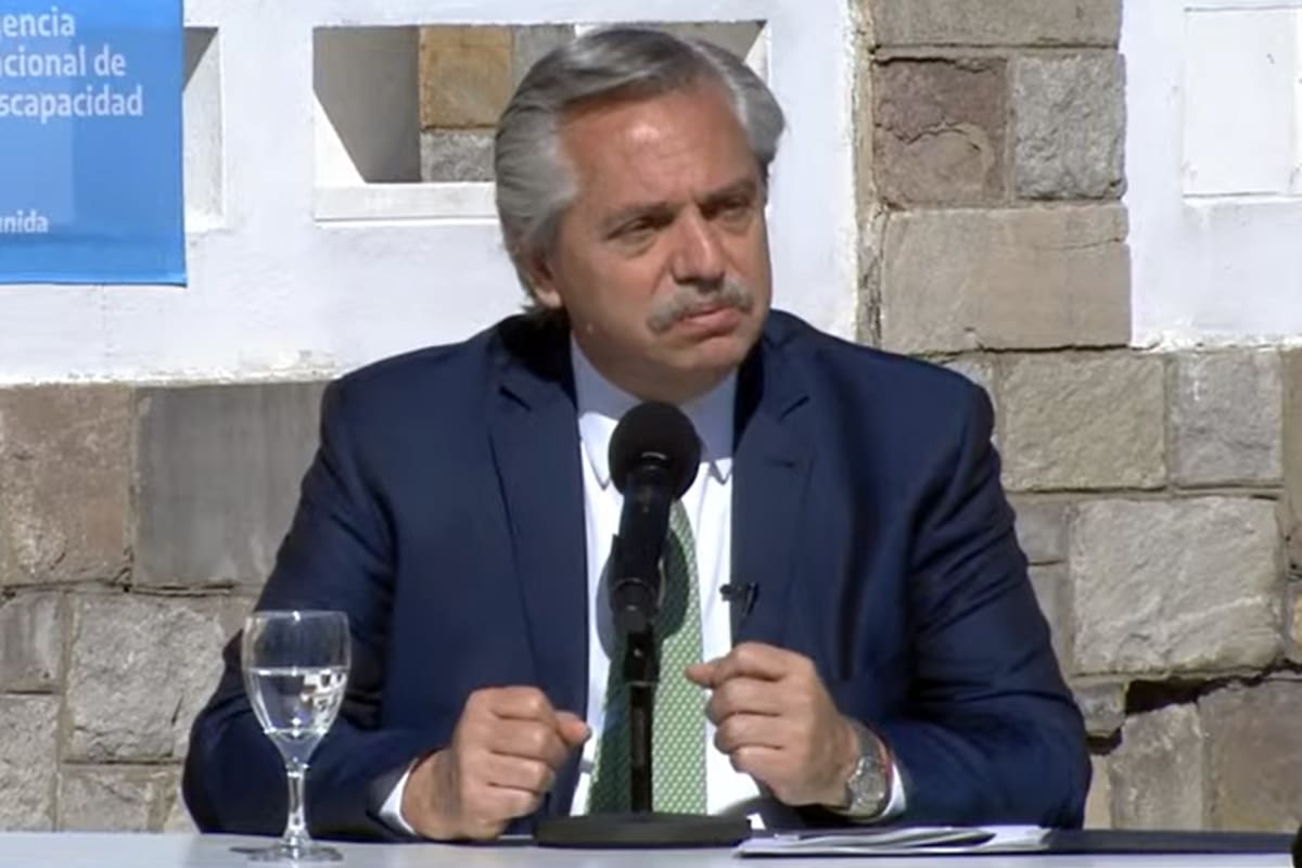 El presidente Alberto Fernández encabeza la presentación del plan AccesAr