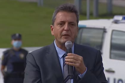 El presidente Alberto Fernández encabeza la presentación del Plan Paradas Seguras. Sergio Massa emocionado al hablar de Mario Meoni