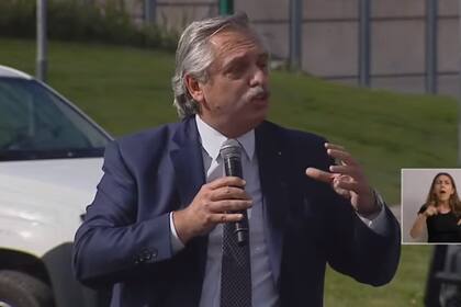 El presidente Alberto Fernández encabeza la presentación del Plan Paradas Seguras