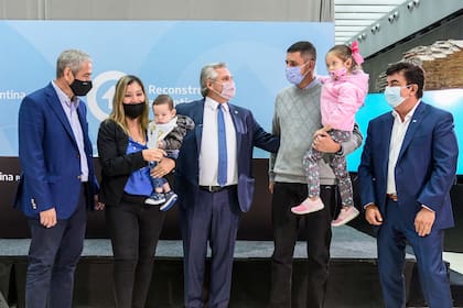 El presidente Alberto Fernández encabezó en el Museo del Bicentenario de Casa Rosada un acto en el que el Gobierno para asignar viviendas del programa “Procrear II Cogestión Local con Sindicatos”
