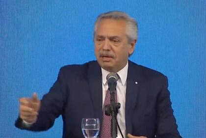 El presidente Alberto Fernández entrega viviendas para distintas localidades de la provincia de Santiago del Estero.