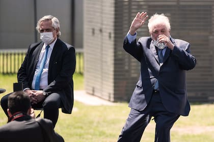 El presidente Alberto Fernández le pidió hoy la renuncia a Ginés González García