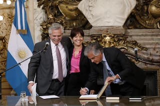 Alberto Fernández habló sobre Beliz y los cambios en el gabinete durante la jura de Marcó del Pont