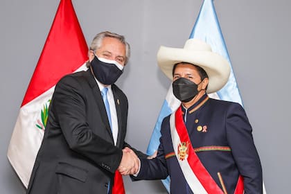 El presidente Alberto Fernández mantuvo en Lima un encuentro bilateral con el mandatario peruano, Pedro Castillo