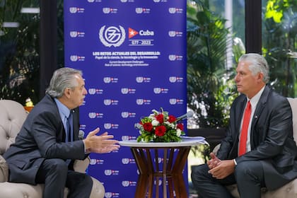 El presidente Alberto Fernández mantuvo hoy en La Habana una reunión con su par de Cuba, Miguel Díaz-Canel