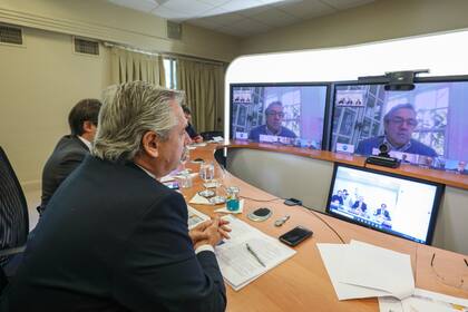 El presidente Alberto Fernández mantuvo una videoconferencia con Luis Alberto Romero, titular del BID
