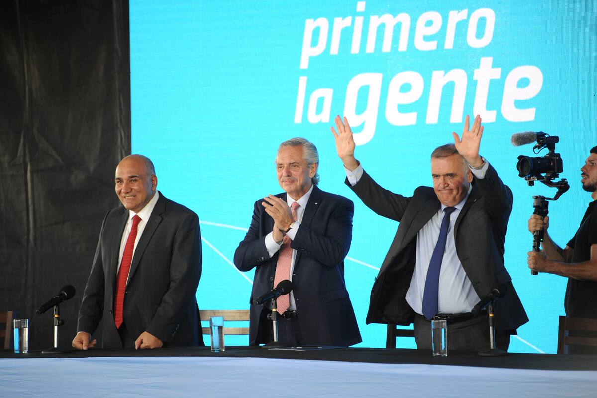 El presidente Alberto Fernández participó de un acto en Tucumán junto a Juan Manzur