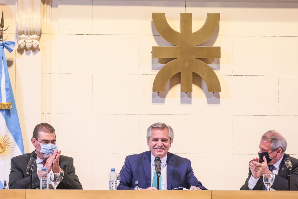 El presidente Alberto Fernández participó del acto de asunción del nuevo rector de la UTN