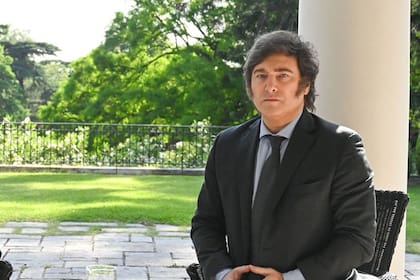 El Presidente Alberto Fernández recibe al ganador de las elecciones presidenciales Javier Milei en la quinta presidencial de Olivos