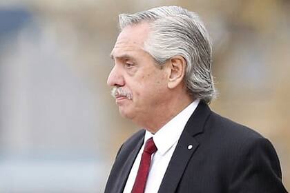 El presidente Alberto Fernández se retira de la Casa Rosada en helicóptero