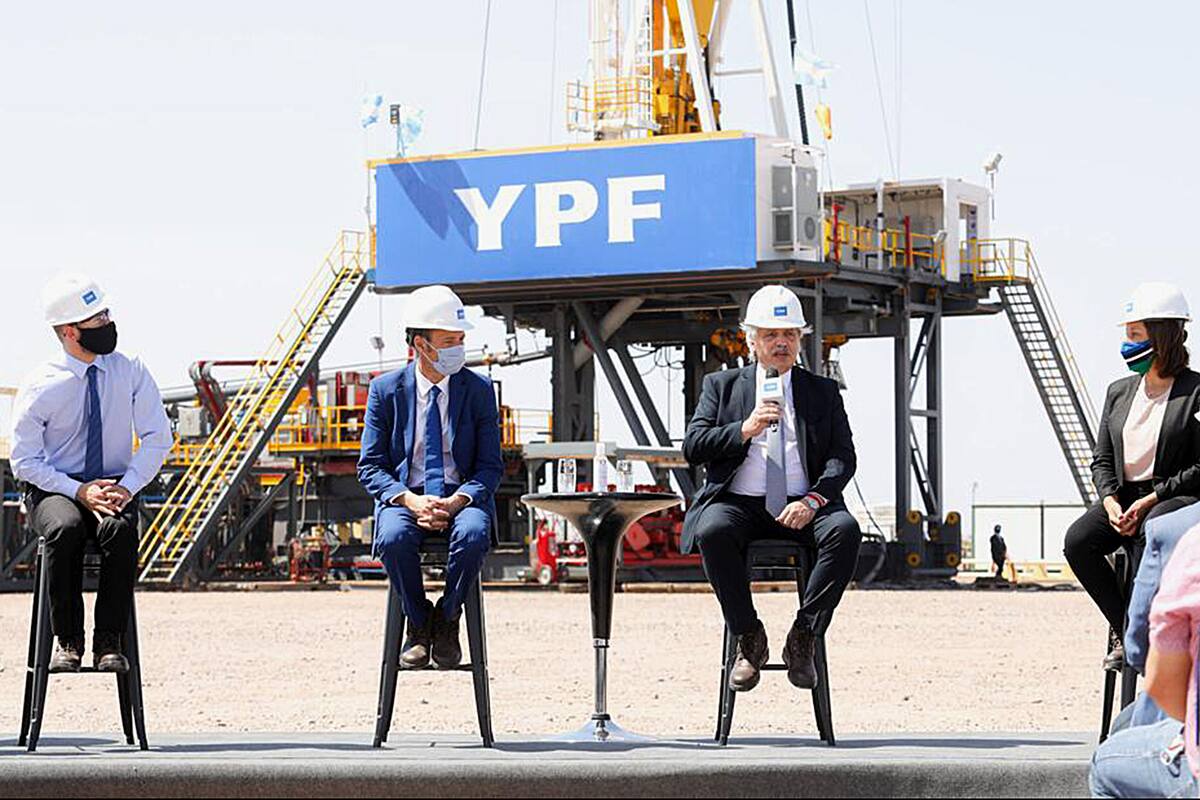 El presidente Alberto Fernández viajó a Neuquén para lanzar un programa de estímulo a la producción de gas, para paliar la declinación y que no falta el suministro para el invierno próximo