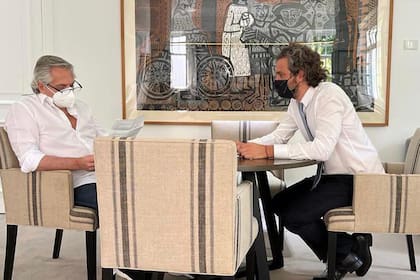 El presidente Alberto Fernández y el canciller Santiago Cafiero.