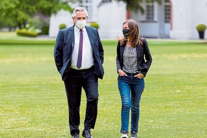 El presidente Alberto Fernández y Fernanda Raverta, de la Anses, la semana pasada en la quinta de Olivos