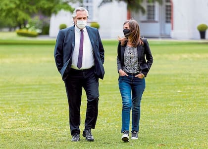El presidente Alberto Fernández y Fernanda Raverta, de la Anses, la semana pasada en la quinta de Olivos