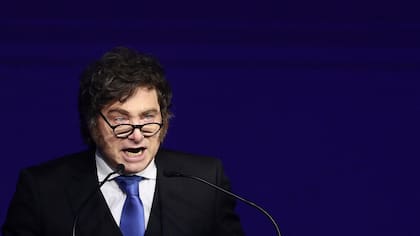 El presidente argentino Javier Milei interviene durante el Foro de Madrid, un encuentro de líderes conservadores latinoamericanos
