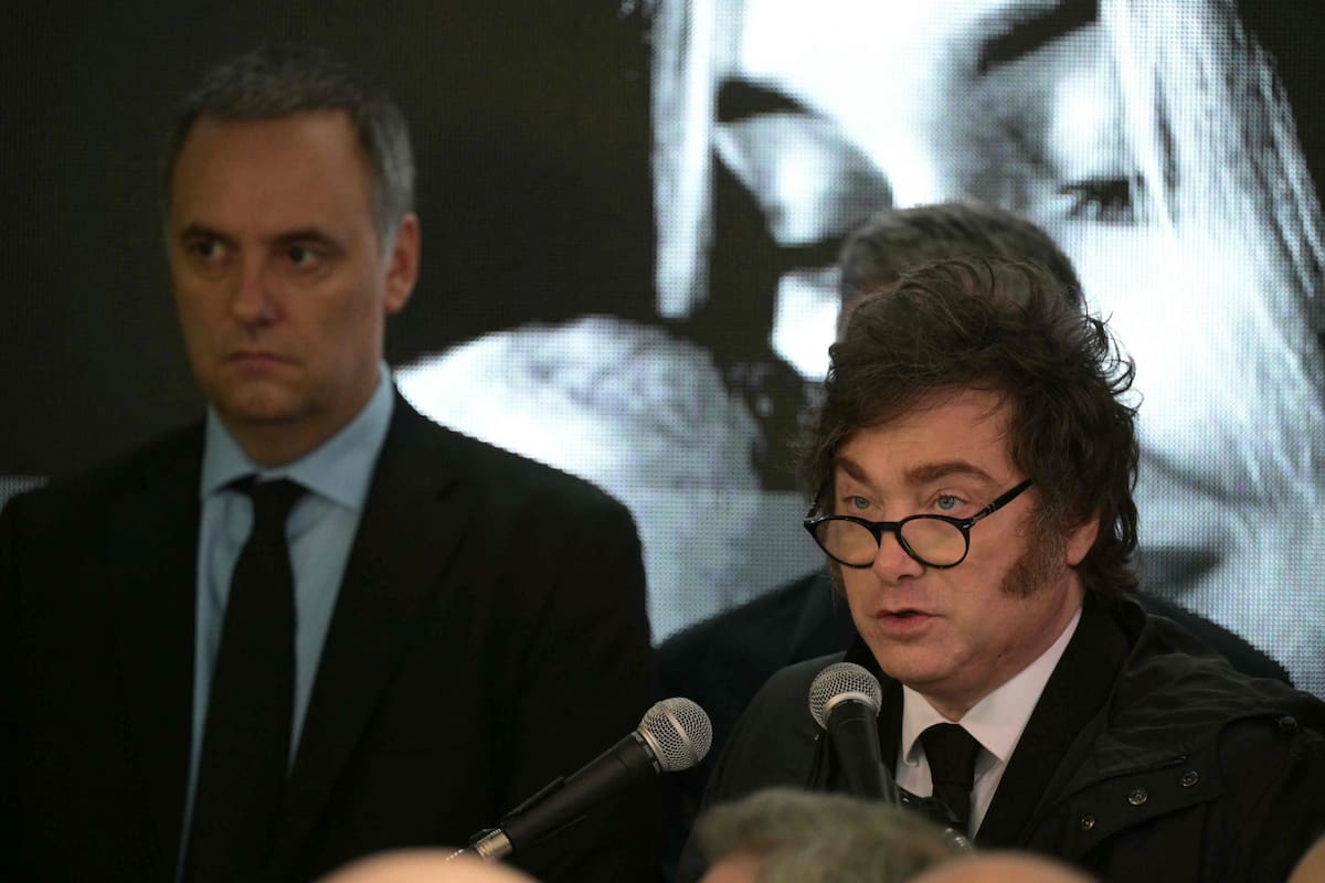 El presidente argentino, Javier Milei, y jefe de Gabinete, Manuel Adorni