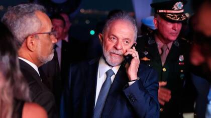El presidente brasileño ha despedido al segundo de a bordo de los servicios secretos por sus nexos con Bolsonaro.
