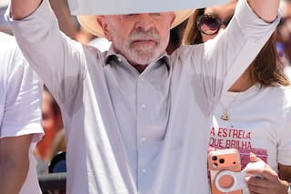 Gobierno de Brasil baja precios de combustibles antes de segunda vuelta de elección presidencial