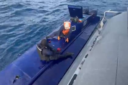 El presidente colombiano Gustavo Petro destacó la labor de la Armada de su país (X/@petrogustavo)