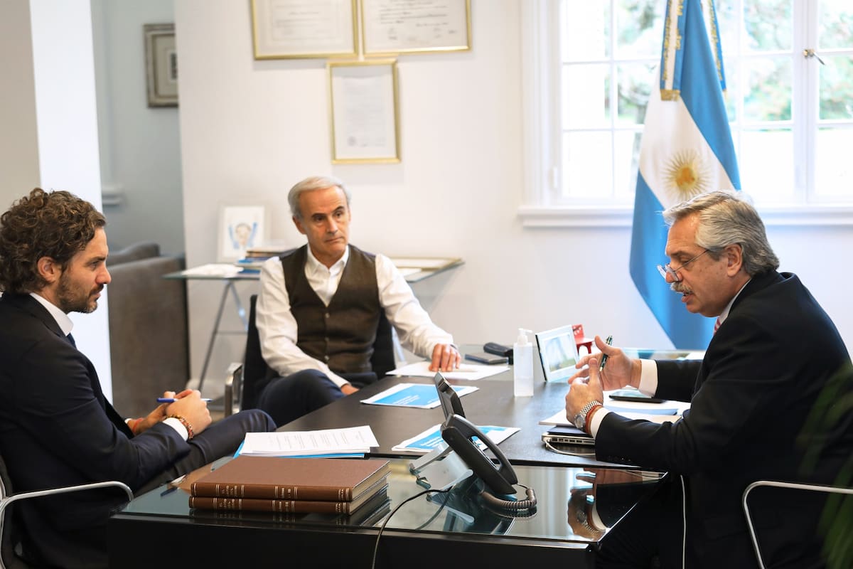 El Presidente conversó por teléfono con su par chileno durante 45 minutos; hubo intercambios por el coronavirus y por su impacto en la economía de la región