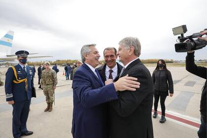 El Presidente, cuando llegó a la provincia de Neuquén para dar inicio a la obra del gasoducto Néstor Kirchner