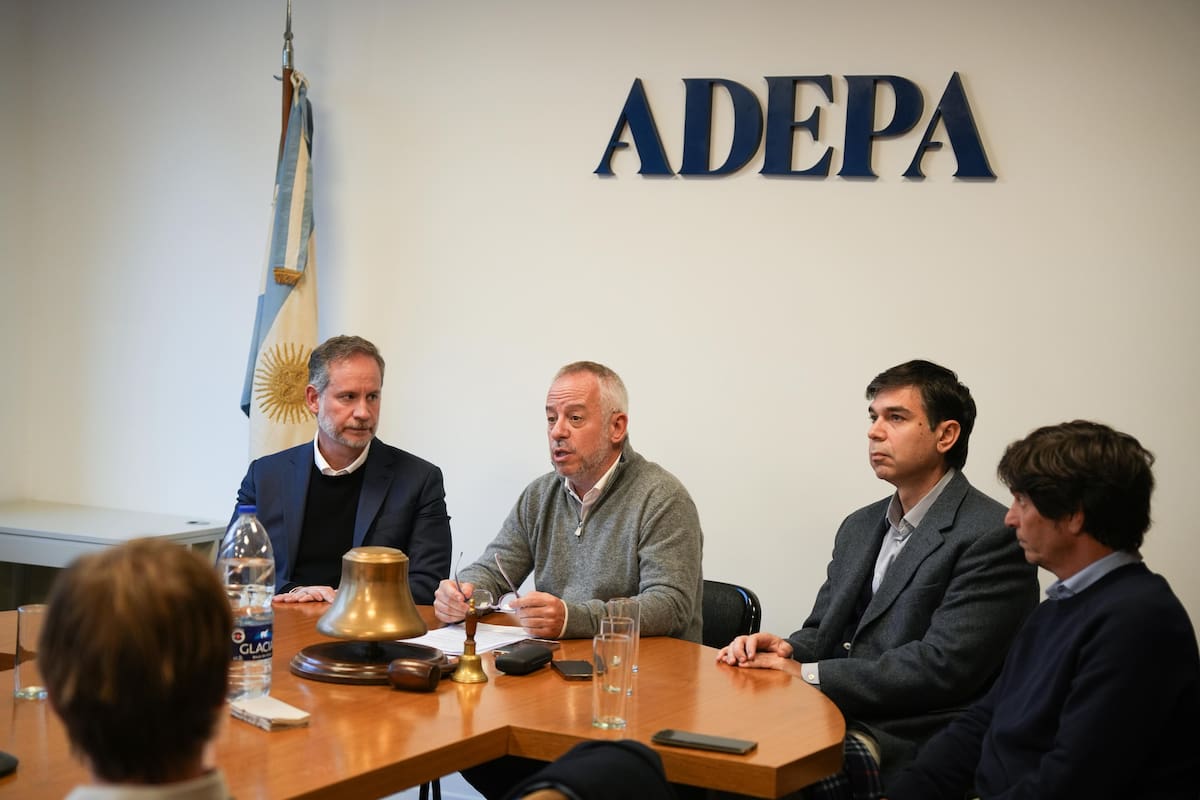 El presidente de ADEPA, Martín Etchevers,, en la presentación de la campaña para destacar los valores del periodismo