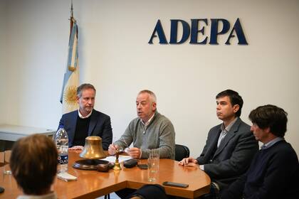 El presidente de ADEPA, Martín Etchevers,, en la presentación de la campaña para destacar los valores del periodismo