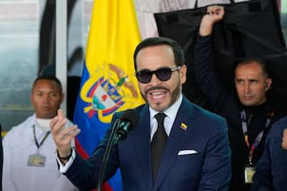 Presidente colombiano respalda a exmilitar ante juicio en EE.UU. por caso del Palacio de Justicia