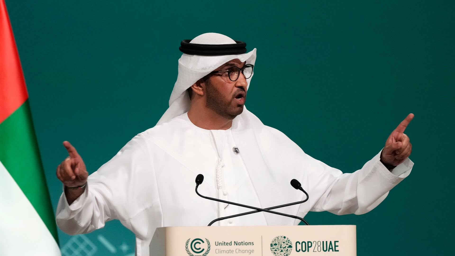 El presidente de COP28, sultán al-Jaber, habla en la sesión inicial de la Cumbre Climática de la ONU COP28
