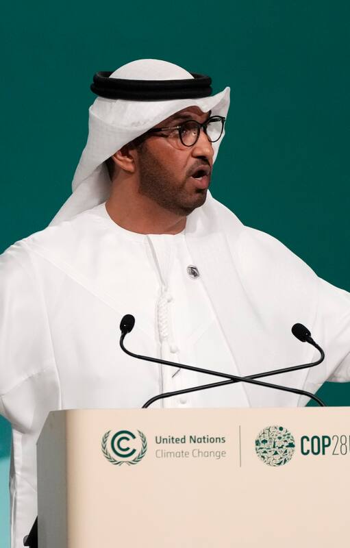 El presidente de COP28, sultán al-Jaber, habla en la sesión inicial de la Cumbre Climática de la ONU COP28