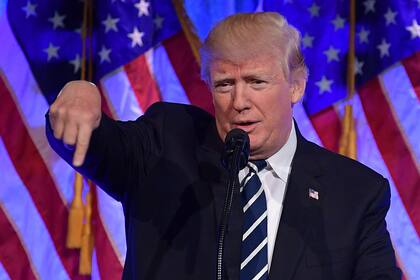 El presidente de EE.UU. volvió a apuntar contra el Departamento de Justicia y el FBI por la investigación que lo compromete