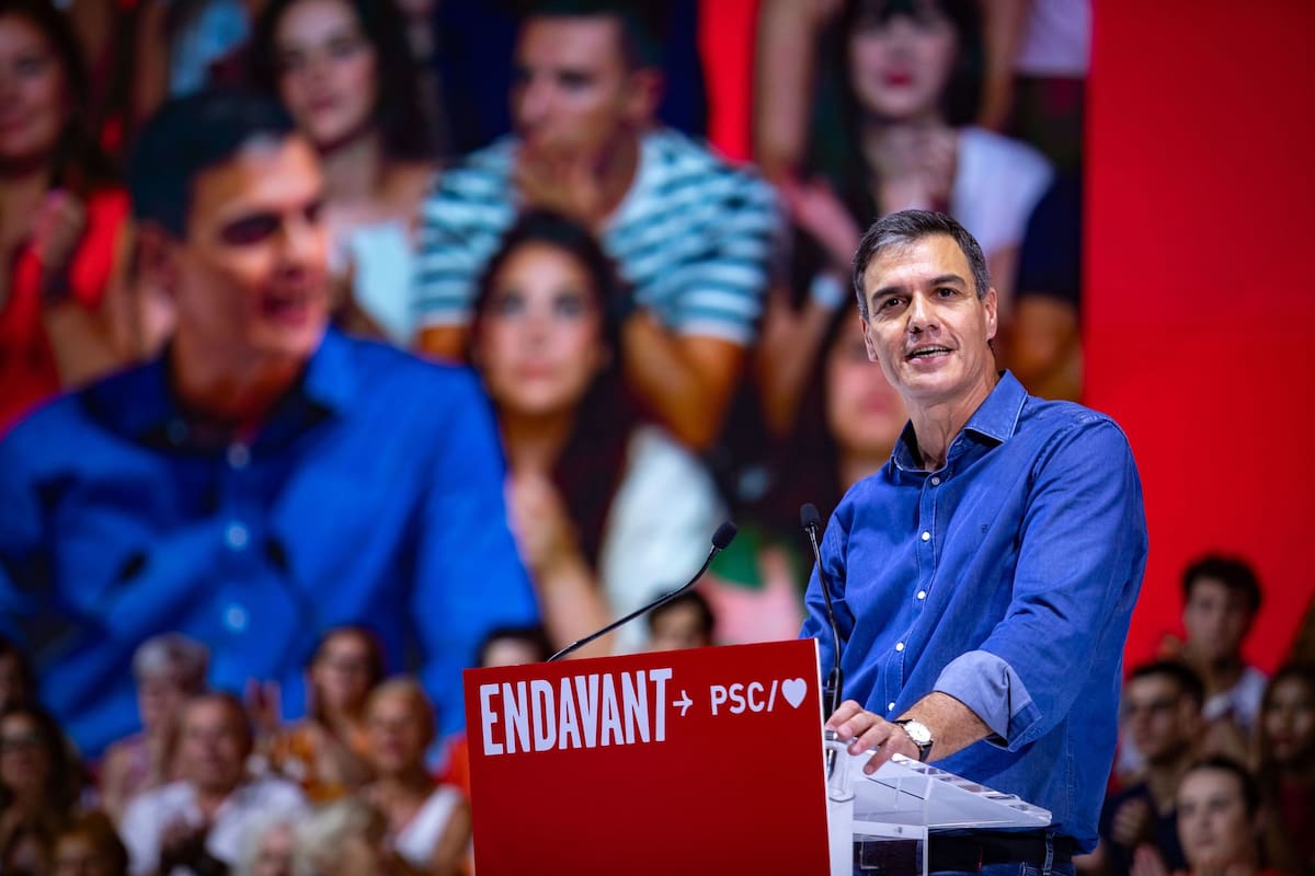 El presidente de España y secretario general del PSOE, Pedro Sánchez, interviene en un mitin electoral, en el Palacio de Congresos, a 16 de julio de 2023, en Barcelona, Cataluña