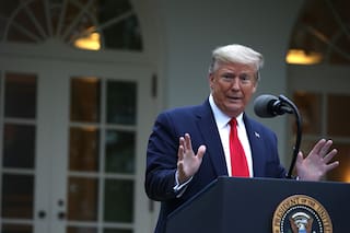 Máxima velocidad. Trump eleva la presión para acelerar la vacuna contra el virus