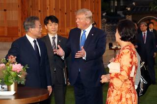Trump llegó a Corea del Sur después de invitar a Kim a reunirse en la frontera