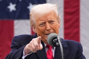 El presidente de Estados Unidos, Donald Trump, interviene en un acto para anunciar nuevos aranceles, en la Rosaleda de la Casa Blanca, en Washington, el 2 de abril de 2025. (AP Foto/Mark Schiefelbein)
