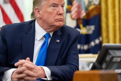 El presidente de Estados Unidos, Donald Trump, habla sobre el coronavirus después de firmar una Proclamación en honor del Día Nacional de Enfermeras en la Oficina Oval de la Casa Blanca, el 6 de mayo de 2020