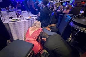 El presidente de Estados Unidos, Donald Trump, y la primera dama, Melania Trump, fueron evacuados de la Cena de Corresponsales de la Casa Blanca el sábado por la noche