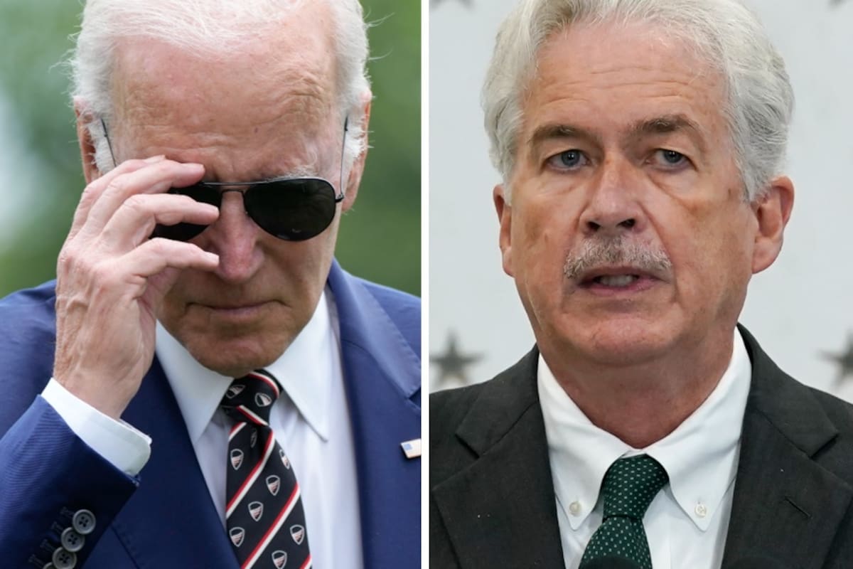 El presidente de Estados Unidos, Joe Biden, junto al director de la CIA, William Burns