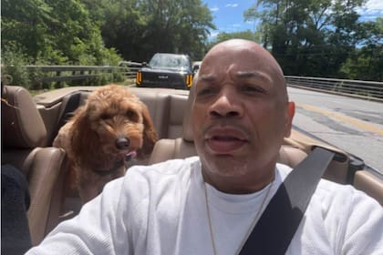 El presidente de la Asamblea, Carl Heastie, adoptó a Paisley en 2024
