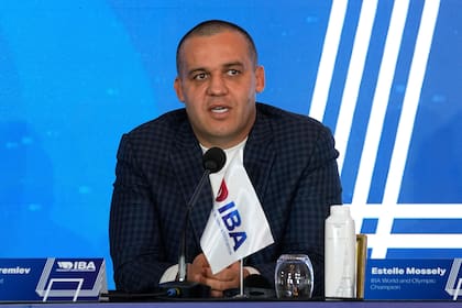 El presidente de la Asociación Internacional de Boxeo, Umar Kremlev, durante una rueda de prensa, el 16 de noviembre de 2023, en París.