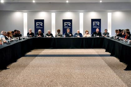 El presidente de la Cámara de Diputados, Sergio Massa, encabezó hoy una reunión del Frente Renovador