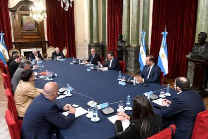 El presidente de la Cámara de Diputados, Sergio Massa, recibió a referentes del sector agrícola industrial para evaluar un proyecto de ley para la actividad